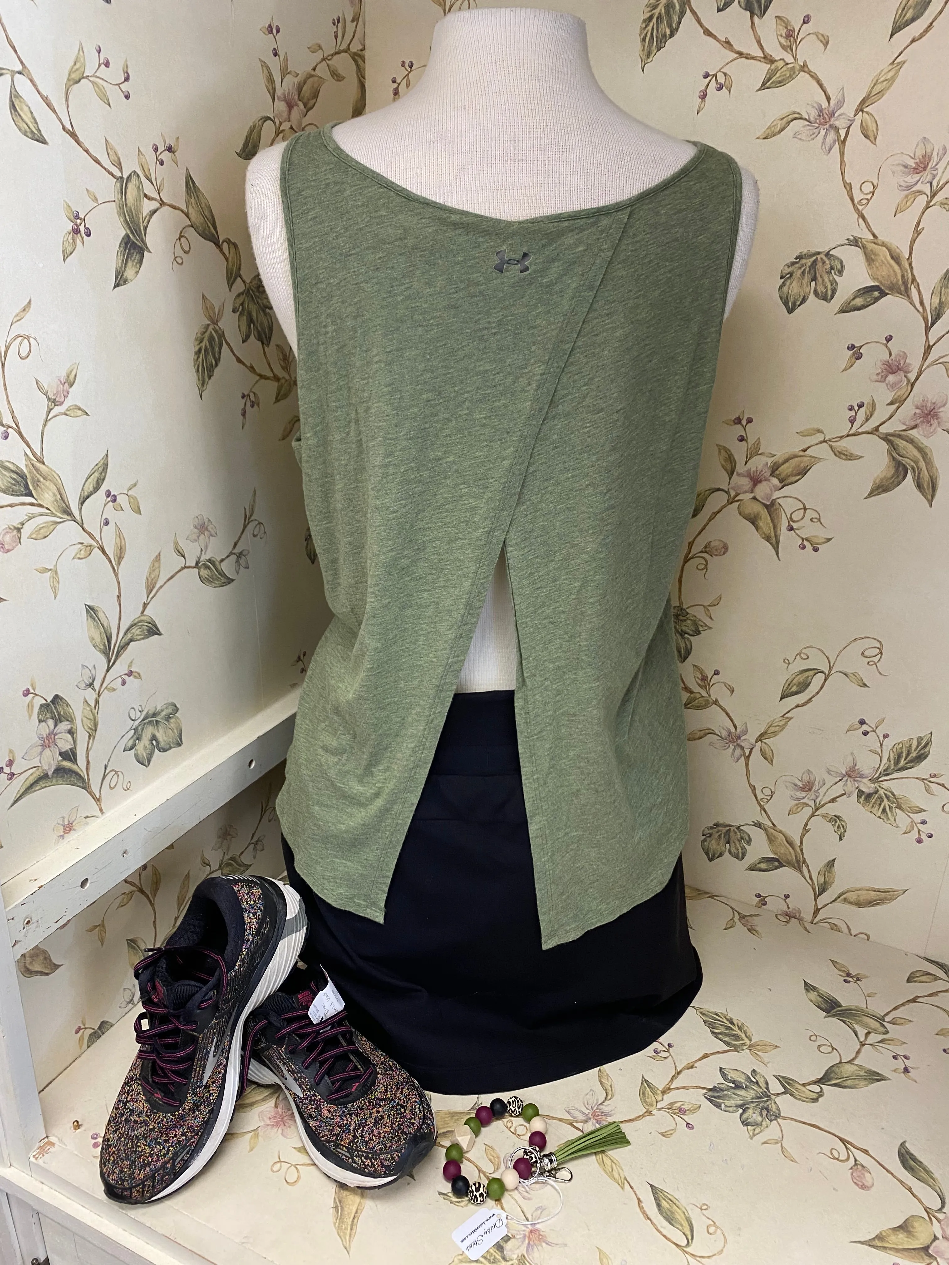 Under Armour green Activewear, medium